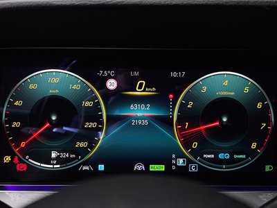 MERCEDES-BENZ E-CLASS - 8