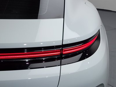 PORSCHE PANAMERA - 10