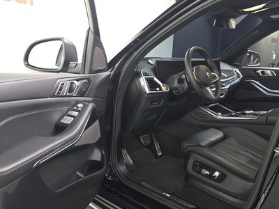 2025 BMW X7 photo 10