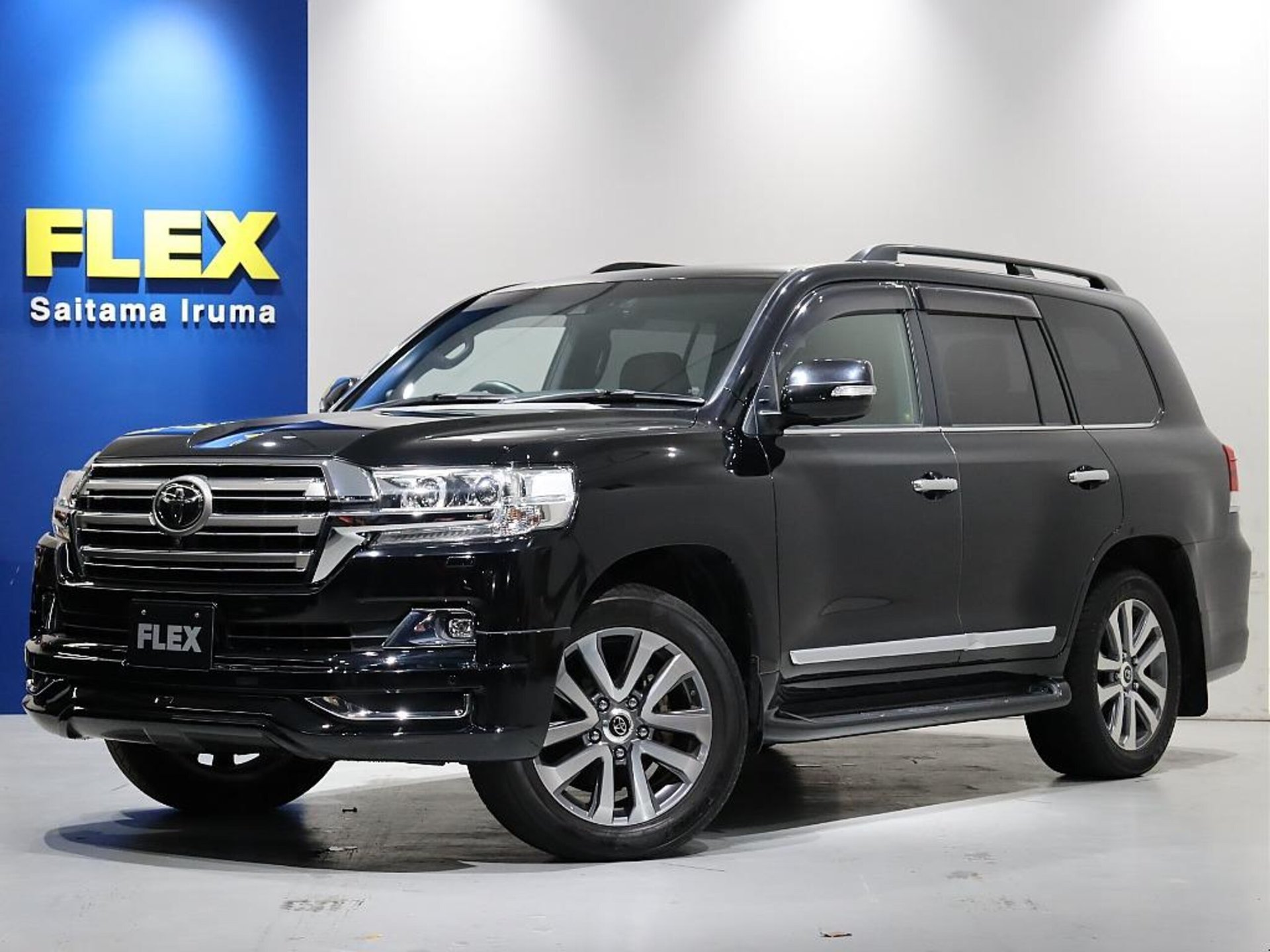 TOYOTA LAND CRUISER 200 - View 1