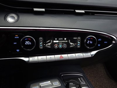 صورة مصغرة 16 لـ 2022 Genesis GV70
