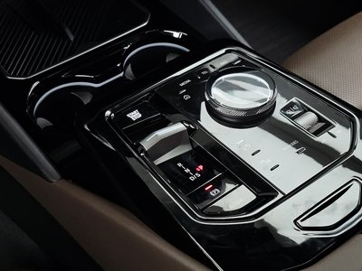 2024 BMW 5 SERIES 缩略图 12