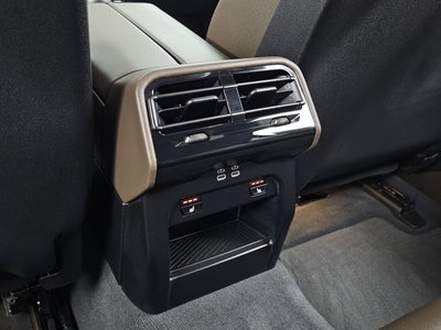 2024 BMW 5 SERIES 缩略图 24