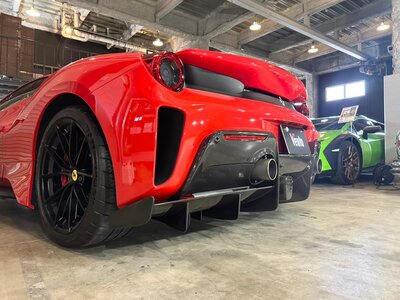 FERRARI 488 PISTA - 7