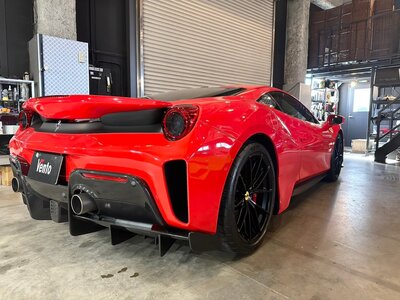 FERRARI 488 PISTA - 10