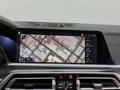 2022 BMW X5 — миниатюра 20