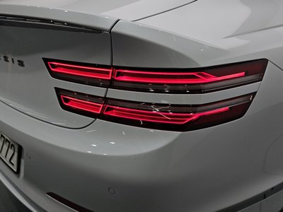 GENESIS G80 (RG3) - 10
