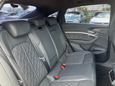 2024 AUDI SQ8 SPORTBACK E-TRON — миниатюра 22