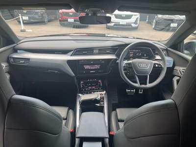 2024 AUDI SQ8 SPORTBACK E-TRON — миниатюра 27