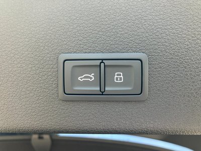 2024 AUDI SQ8 SPORTBACK E-TRON — миниатюра 57