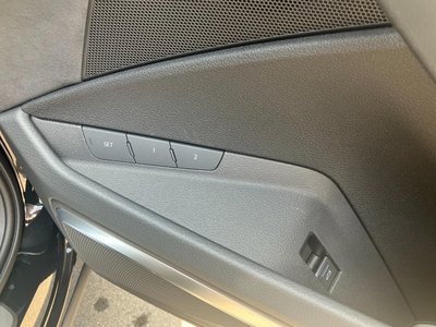 2024 AUDI SQ8 SPORTBACK E-TRON — миниатюра 11