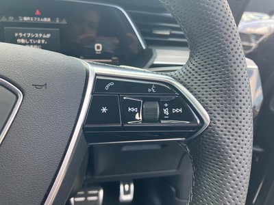 2024 AUDI SQ8 SPORTBACK E-TRON — миниатюра 30