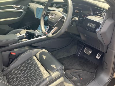 2024 AUDI SQ8 SPORTBACK E-TRON — миниатюра 13