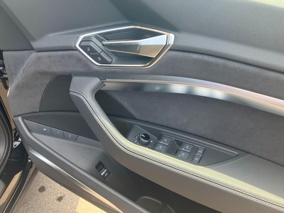 2024 AUDI SQ8 SPORTBACK E-TRON photo 10