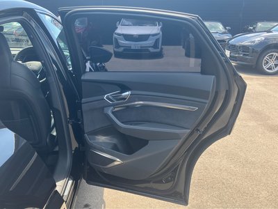 2024 AUDI SQ8 SPORTBACK E-TRON — миниатюра 19
