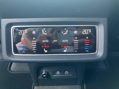 2024 AUDI SQ8 SPORTBACK E-TRON — миниатюра 26