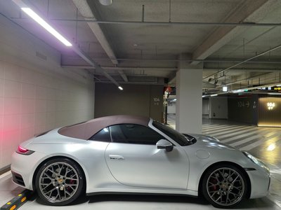 2020 Porsche 911 — миниатюра 14