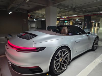2020 Porsche 911 — миниатюра 15