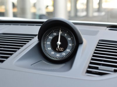 صورة 10 لـ 2025 Porsche 911