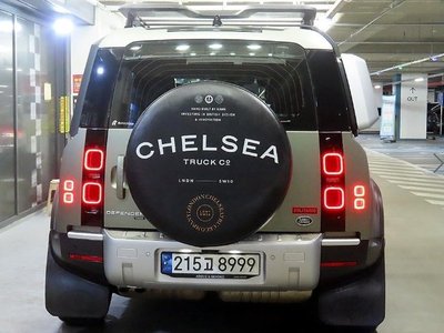 LAND ROVER DEFENDER - 6