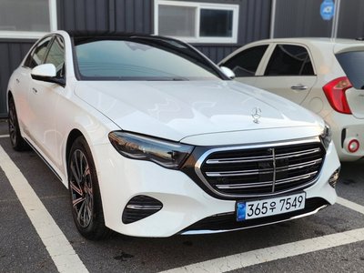 MERCEDES-BENZ E-CLASS - 2