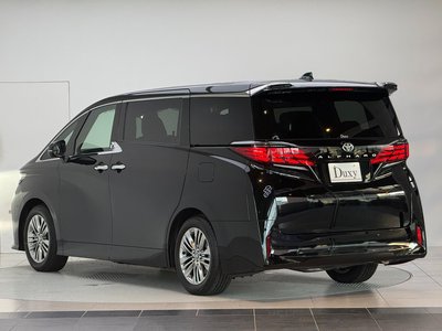 2026 Toyota ALPHARD — фото 10