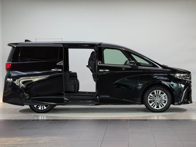 2026 Toyota ALPHARD — фото 9