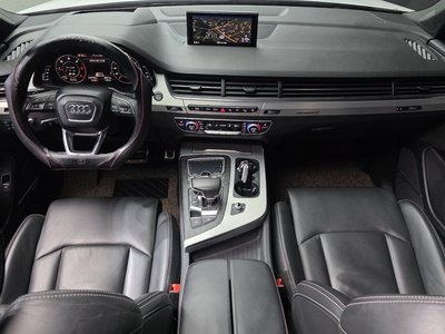 AUDI Q7 - 5