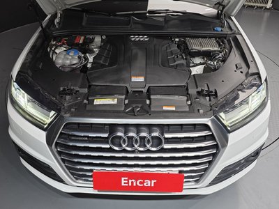 AUDI Q7 - 7