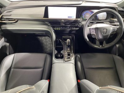 2024 Toyota CROWN SPORT photo 2