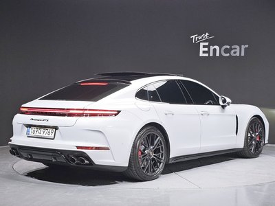 PORSCHE PANAMERA - 4