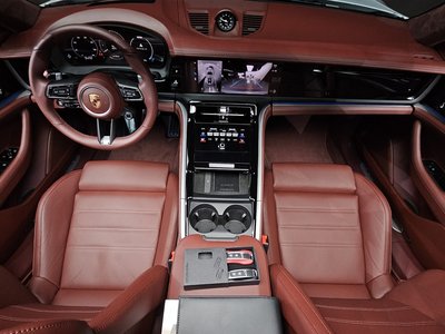 PORSCHE PANAMERA - 5