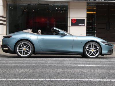 FERRARI ROMA SPIDER - 4