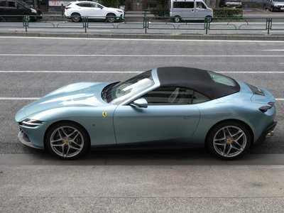 FERRARI ROMA SPIDER - 8