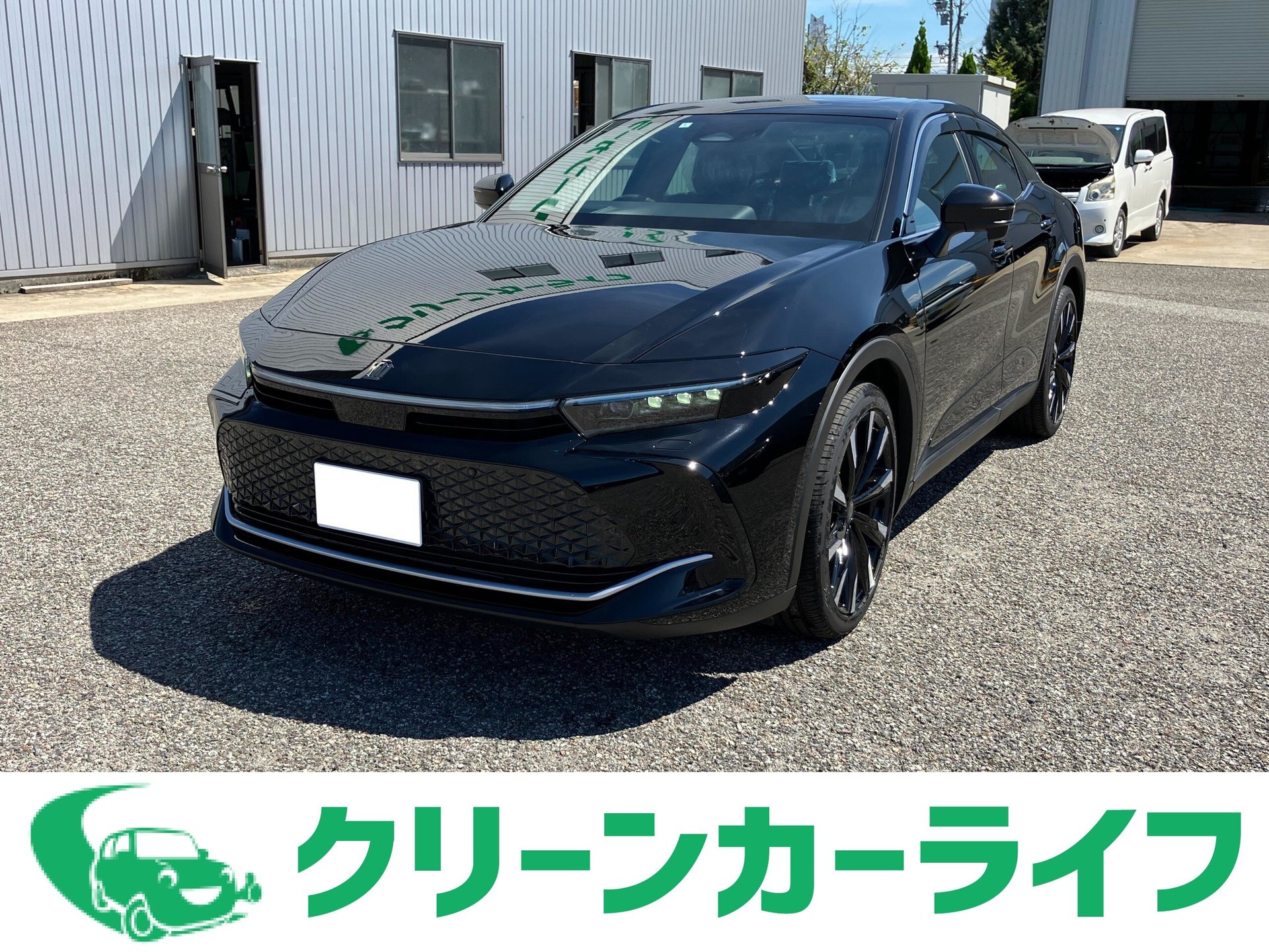 TOYOTA CROWN CROSSOVER - View 1