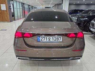 MERCEDES-BENZ E-CLASS - 3