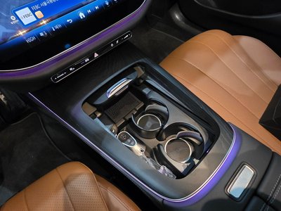 MERCEDES-BENZ E-CLASS - 9