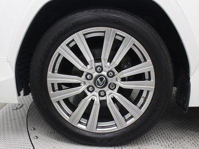 2023 Lexus LX — миниатюра 19