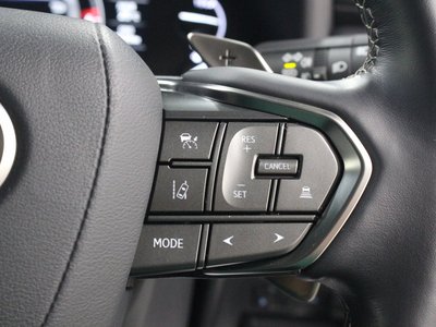 2023 Lexus LX — миниатюра 13
