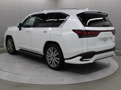 2023 Lexus LX — фото 2