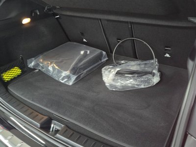 صورة 10 لـ 2025 Mercedes-BENZ EQA