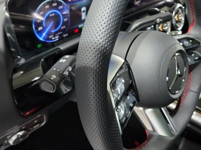 2025 Mercedes-BENZ EQA thumbnail 19