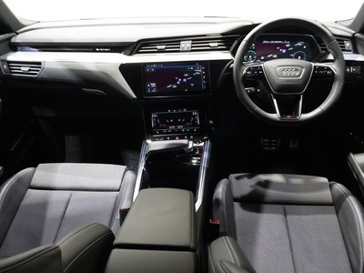 AUDI Q8 SPORTBACK E-TRON - 3