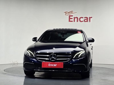 MERCEDES-BENZ E-CLASS - 2