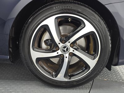 MERCEDES-BENZ E-CLASS - 8