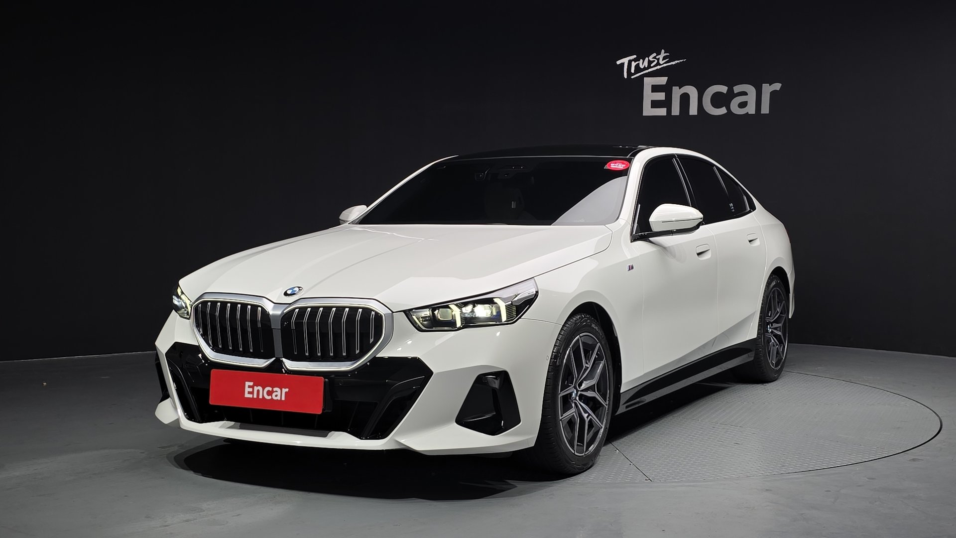 BMW 5 SERIES - View 1