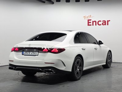 MERCEDES-BENZ E-CLASS - 3