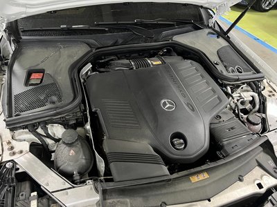 MERCEDES-BENZ E-CLASS - 8