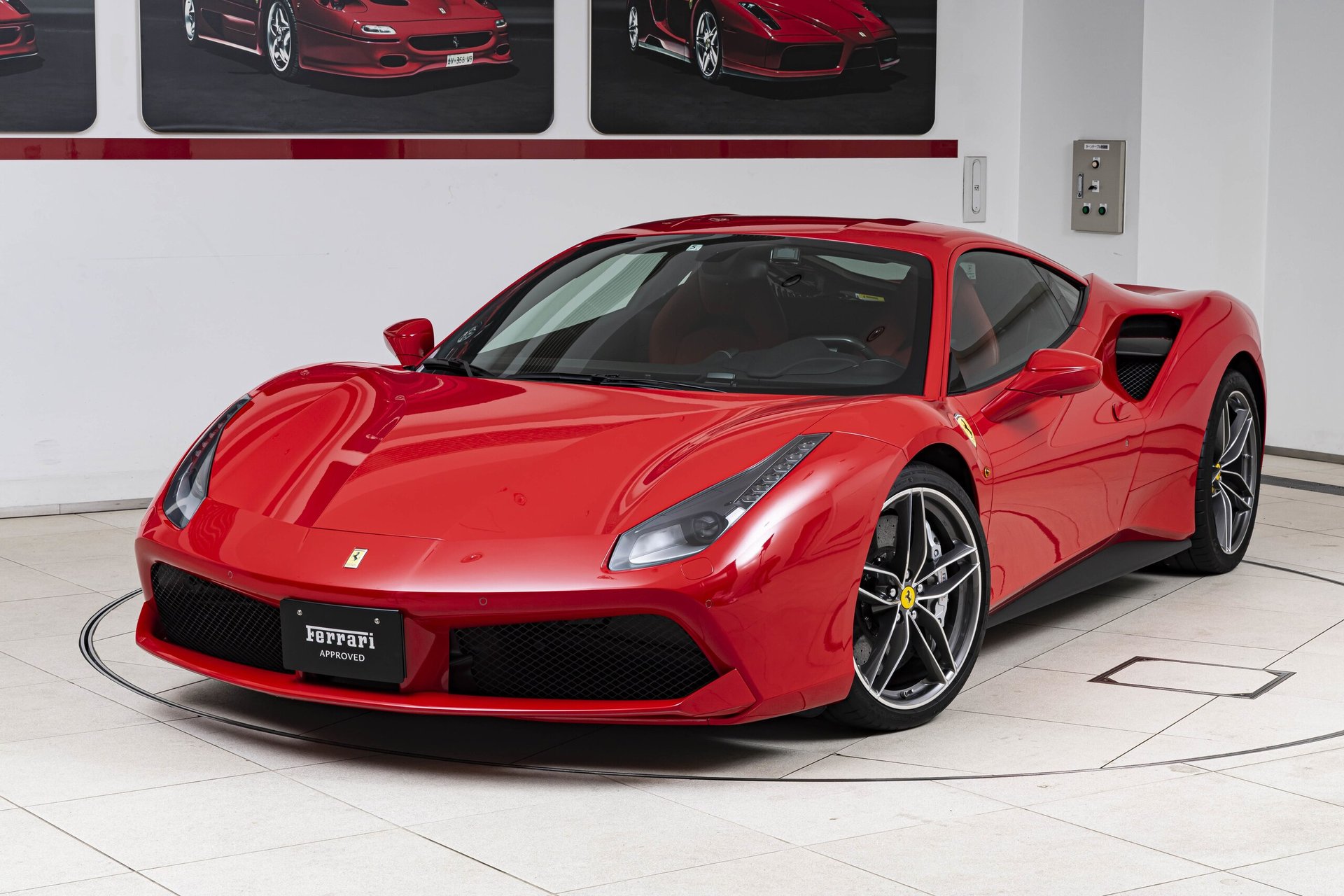 FERRARI 488 GTB - View 1