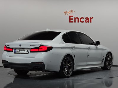 2022 BMW 5 SERIES 照片 3